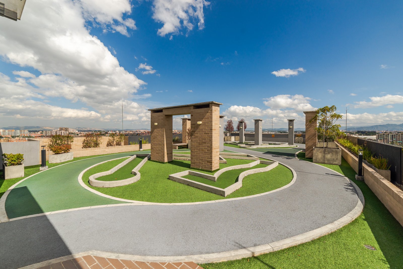 Exclusiva terraza en la azotea con amenidades deportivas